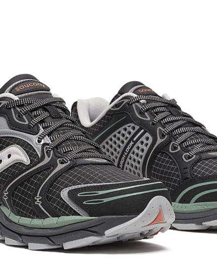 TRIUMPH Black / Shadow